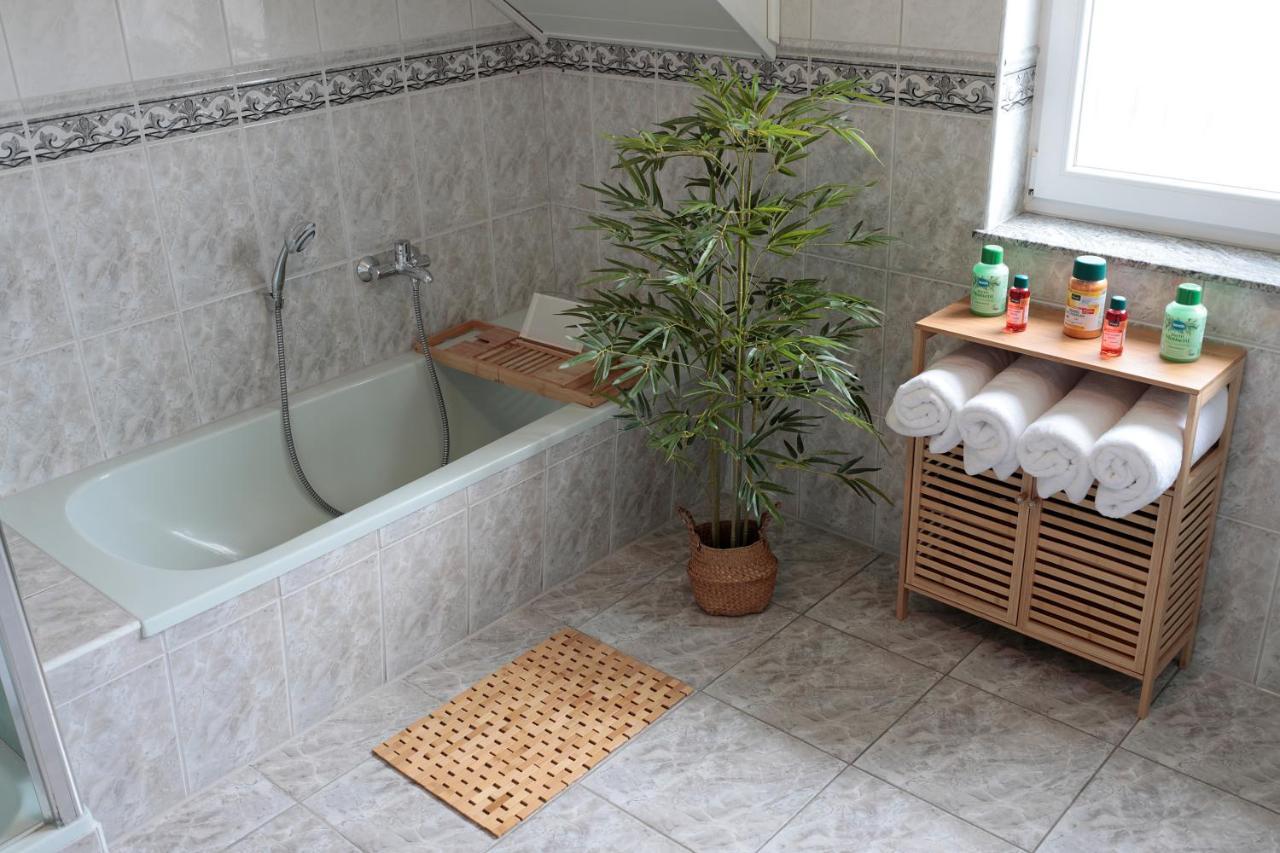 Goldhouse - Sauna, Whirlpool, Switch, Darts & Mehr Андернах Екстер'єр фото